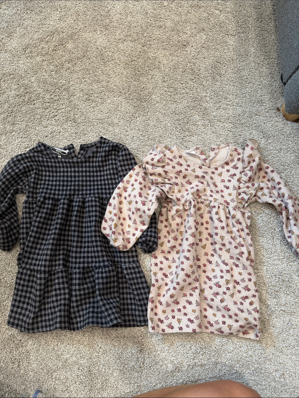 Lot of two Zara Girls' Long Sleeve Dress - Cream flowers & black grey Checks